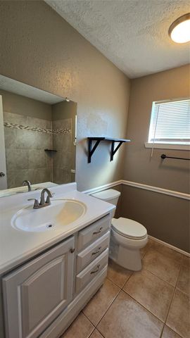 6125 Brookdale Drive, League City, TX 77573