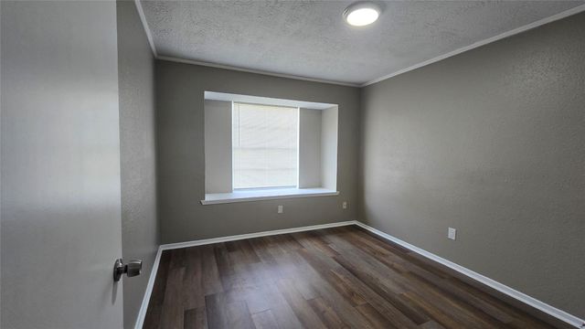 6125 Brookdale Drive, League City, TX 77573