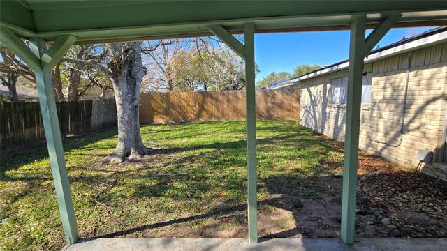 6125 Brookdale Drive, League City, TX 77573