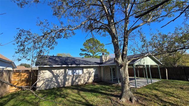 6125 Brookdale Drive, League City, TX 77573