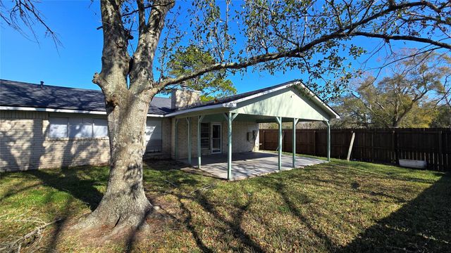 6125 Brookdale Drive, League City, TX 77573