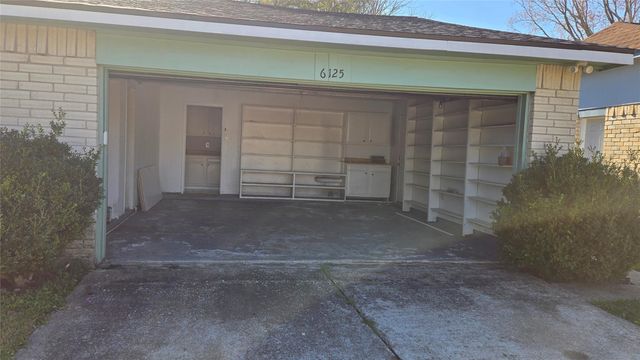 6125 Brookdale Drive, League City, TX 77573