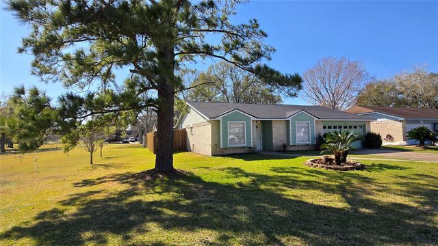 6125 Brookdale Drive, League City, TX 77573