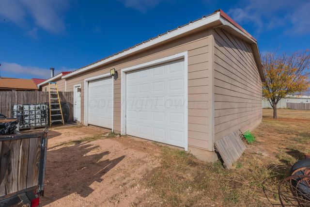 22701 S Blessen Road, Canyon, TX 79015
