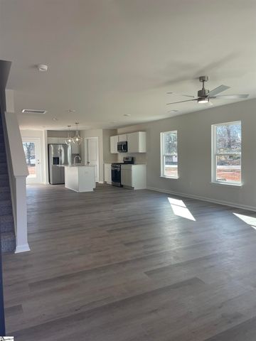 110 Wyndham Way, Laurens, SC 29360