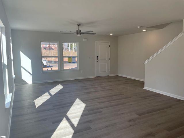 110 Wyndham Way, Laurens, SC 29360