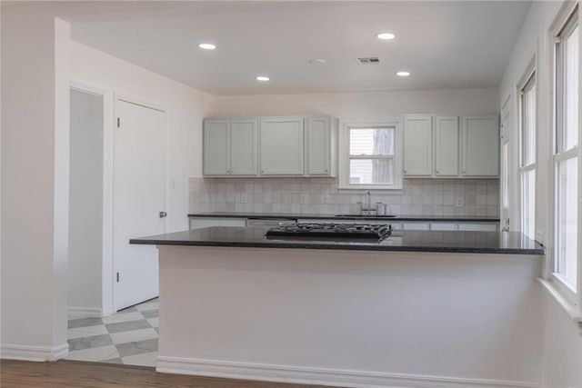 1117 W Symmes Street, Norman, OK 73069