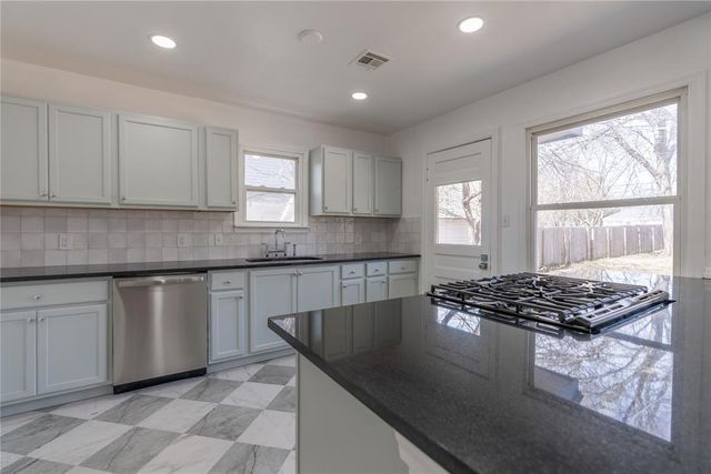 1117 W Symmes Street, Norman, OK 73069