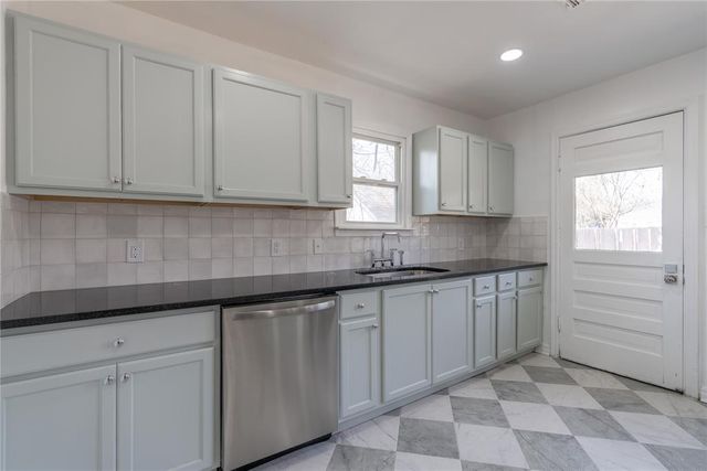 1117 W Symmes Street, Norman, OK 73069