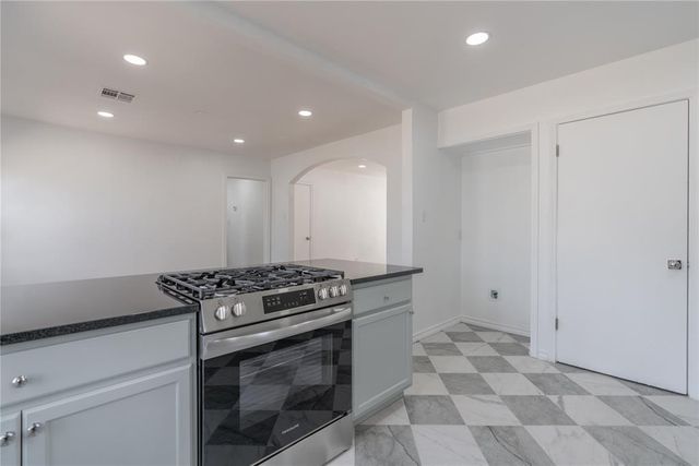 1117 W Symmes Street, Norman, OK 73069