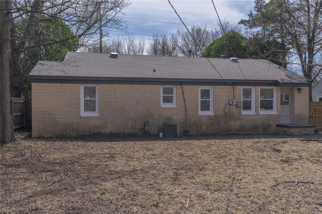 1117 W Symmes Street, Norman, OK 73069