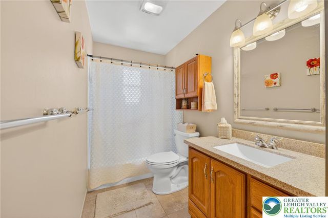 5505 Monocacy Drive, East Allen Twp, PA 18017