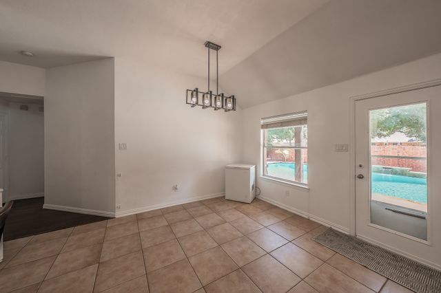 1011 Fleetwood Cove Drive, Grand Prairie, TX 75052