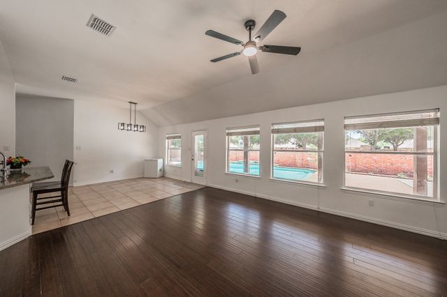 1011 Fleetwood Cove Drive, Grand Prairie, TX 75052