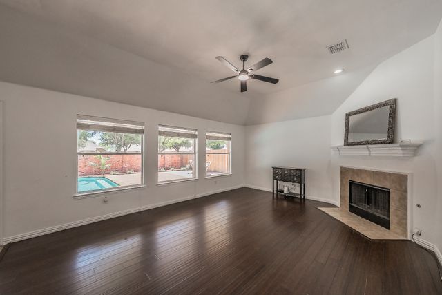 1011 Fleetwood Cove Drive, Grand Prairie, TX 75052