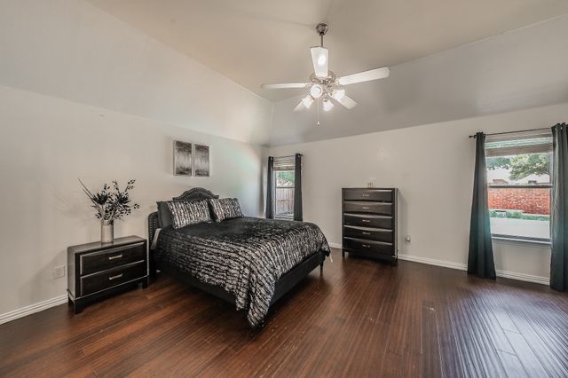 1011 Fleetwood Cove Drive, Grand Prairie, TX 75052