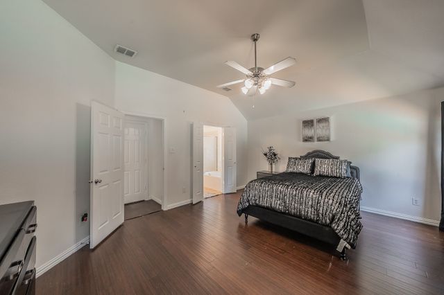 1011 Fleetwood Cove Drive, Grand Prairie, TX 75052
