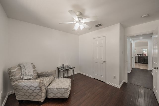 1011 Fleetwood Cove Drive, Grand Prairie, TX 75052