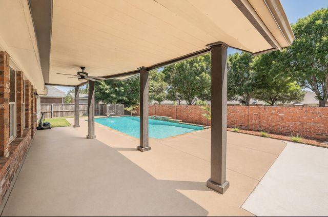 1011 Fleetwood Cove Drive, Grand Prairie, TX 75052
