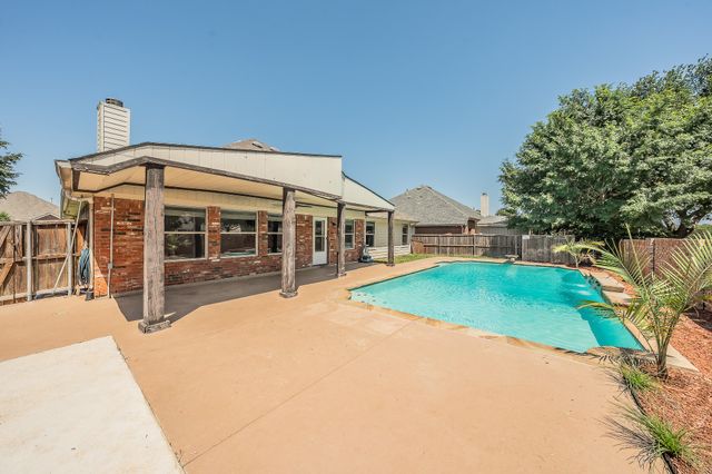 1011 Fleetwood Cove Drive, Grand Prairie, TX 75052