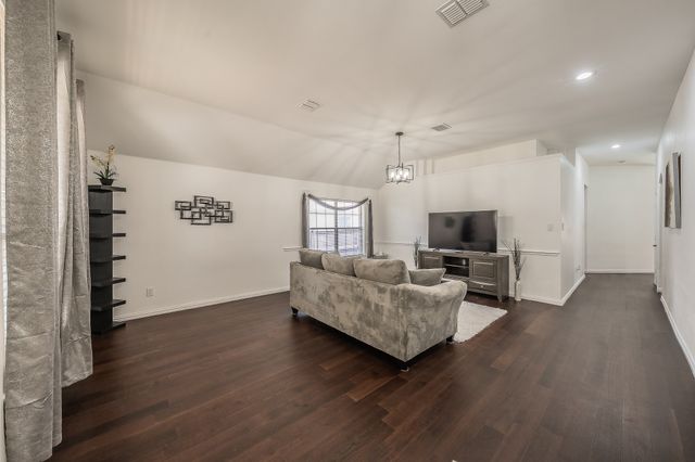 1011 Fleetwood Cove Drive, Grand Prairie, TX 75052