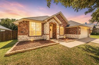 1011 Fleetwood Cove Drive, Grand Prairie, TX 75052