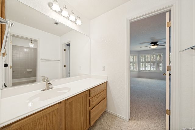 4501 RIDGE PEAK DR, Schertz, TX 78154