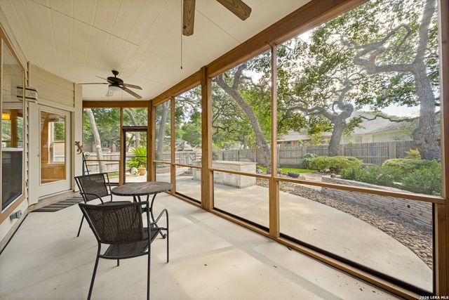 4501 RIDGE PEAK DR, Schertz, TX 78154