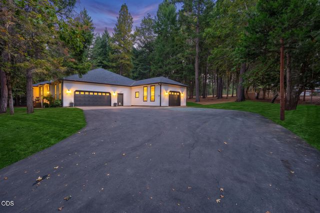 495 Sugar Pine Drive, Merlin, OR 97532