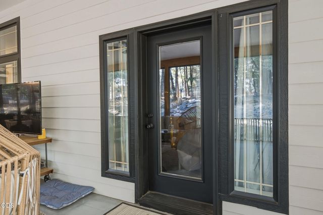 495 Sugar Pine Drive, Merlin, OR 97532