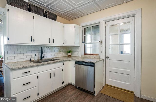 15 TREBOR PL, Reading, PA 19610