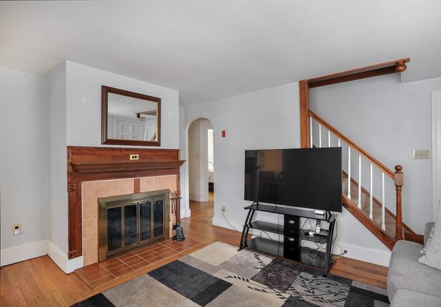 376 Pleasant Street, Weymouth, MA 02190