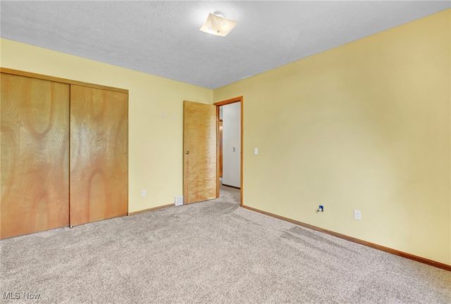 10277 Carlswood Avenue NE, Hartville, OH 44632