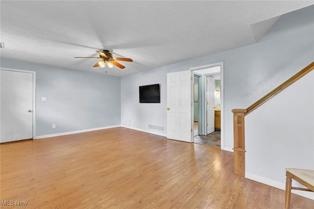 10277 Carlswood Avenue NE, Hartville, OH 44632