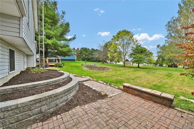 10277 Carlswood Avenue NE, Hartville, OH 44632