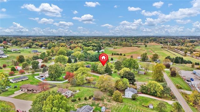 10277 Carlswood Avenue NE, Hartville, OH 44632