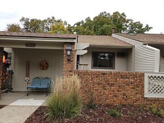 25664 Lexington 2, South Lyon, MI 48178