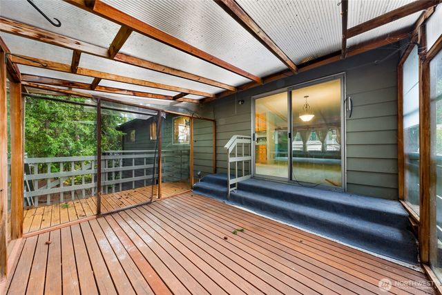 1834 NE Sumner Drive, Oak Harbor, WA 98277