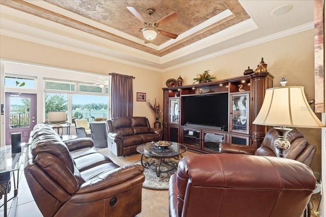 548 MEANDERING WAY, Polk City, FL 33868