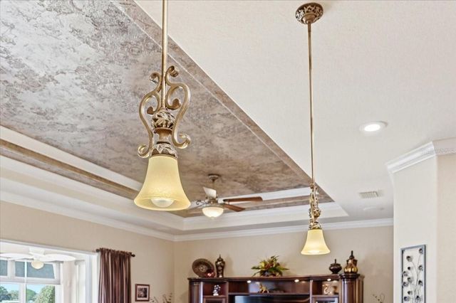 548 MEANDERING WAY, Polk City, FL 33868