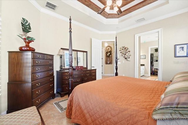 548 MEANDERING WAY, Polk City, FL 33868