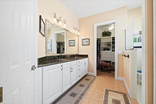 548 MEANDERING WAY, Polk City, FL 33868