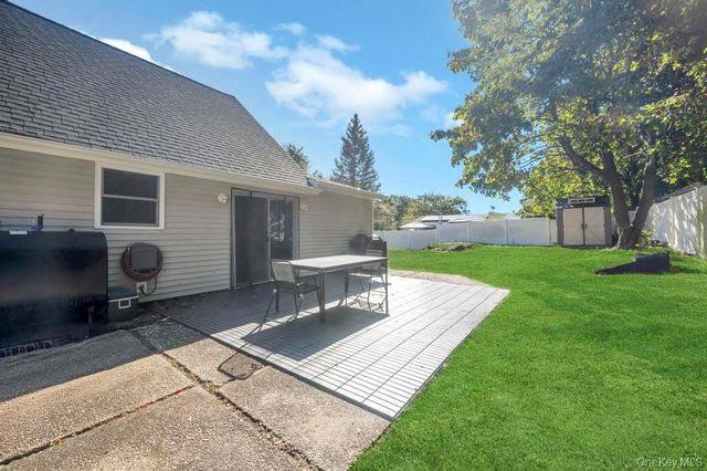 382 Boyle Road, Selden, NY 11784