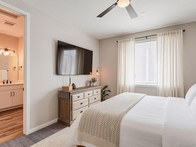 20969 E Quincy Dr, Aurora, CO 80015