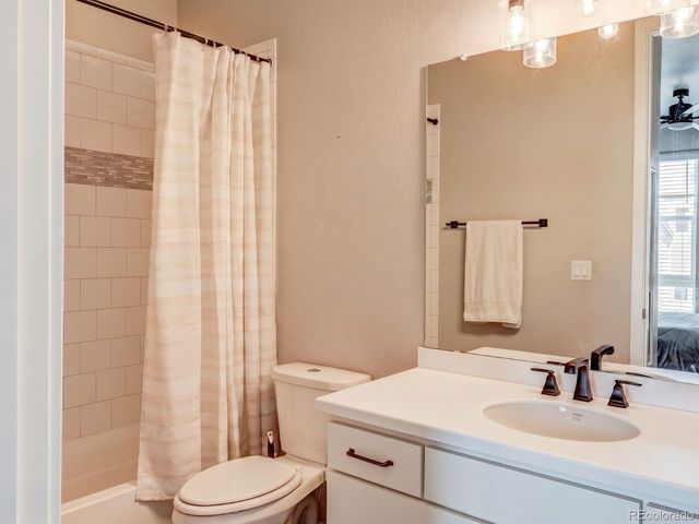 20969 E Quincy Dr, Aurora, CO 80015
