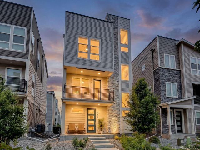 20969 E Quincy Dr, Aurora, CO 80015