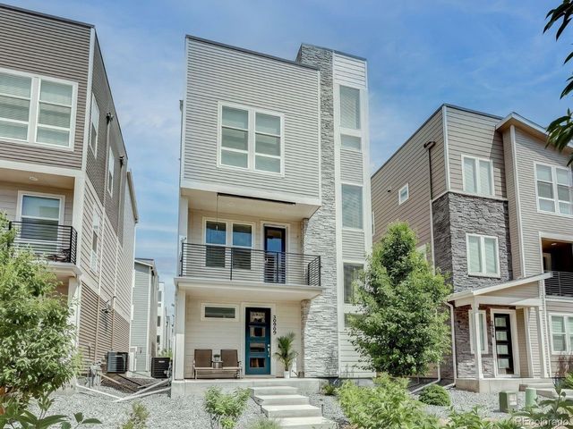 20969 E Quincy Dr, Aurora, CO 80015