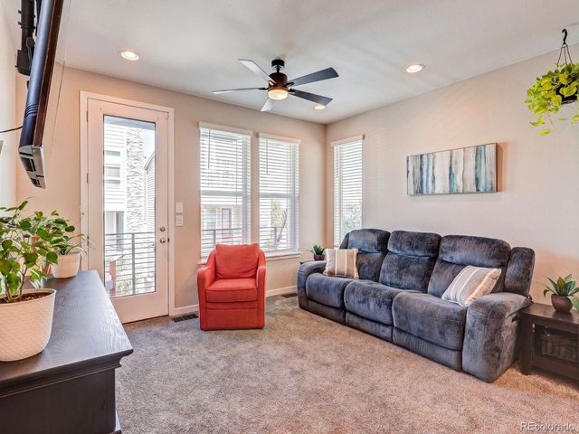 20969 E Quincy Dr, Aurora, CO 80015