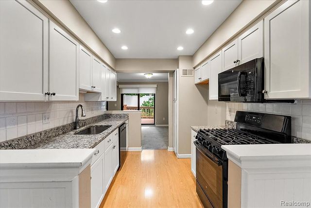 1254 Charleston Court, Northville, MI 48167