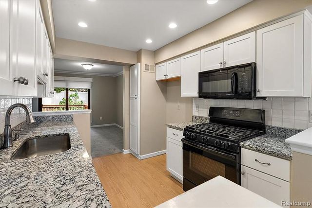 1254 Charleston Court, Northville, MI 48167
